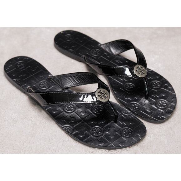 Tory Burch Thora Black Patent Leather Thong Sandals Womens Size 9 Silver Logo - Picture 13 of 16